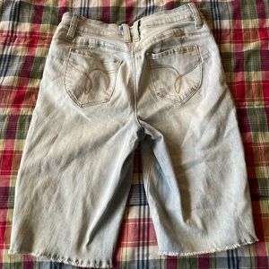Wannabettabutt Bermuda Shorts